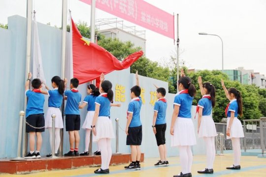 Gratitude Mother in May Day---the 14th Week of Flag-raising Ceremony of Tanghu Primary School